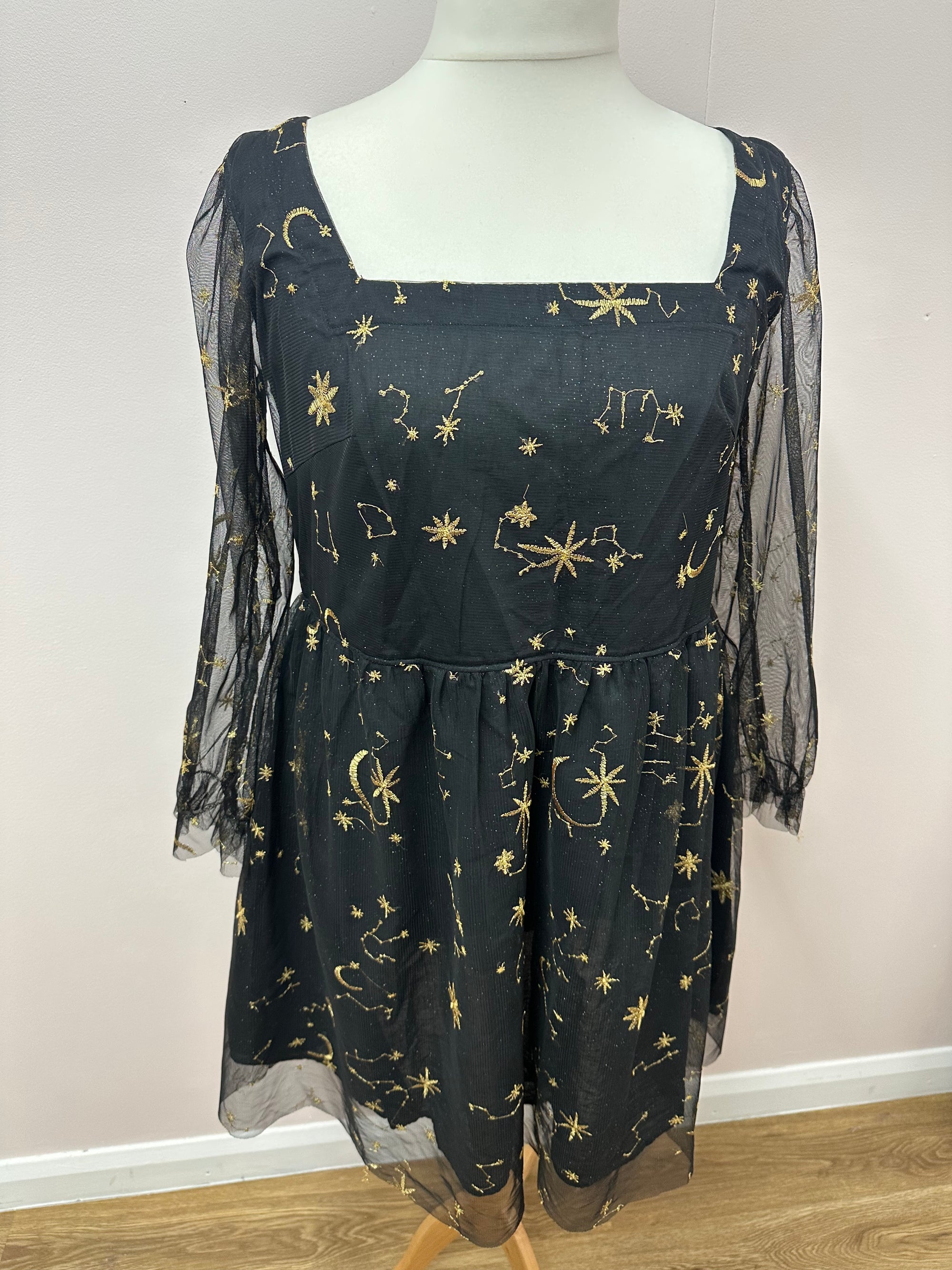 Black constellation lace dress size L (18/20)