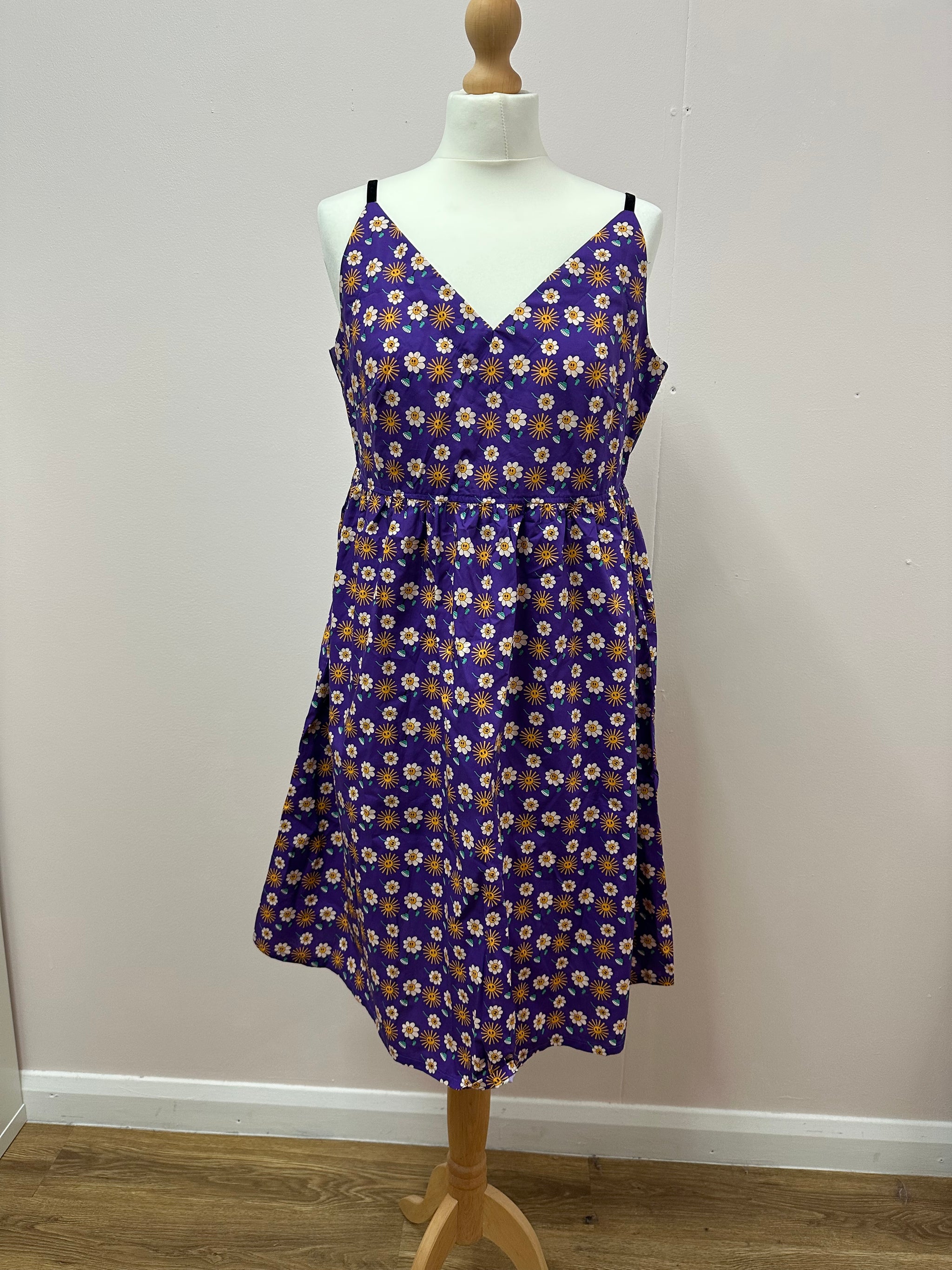 Groovy cami dress size S (10/12)