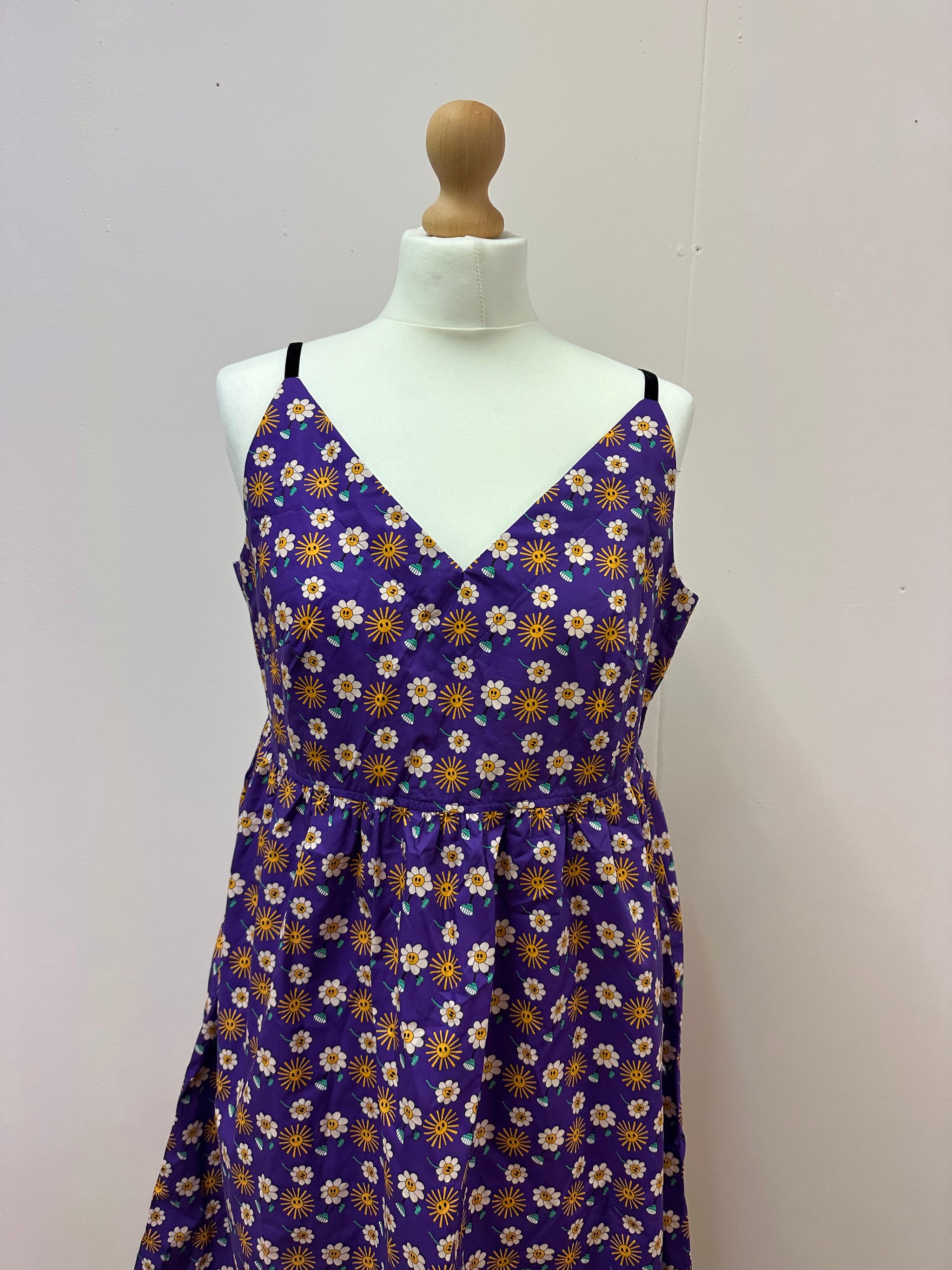 Groovy cami dress size S (10/12)
