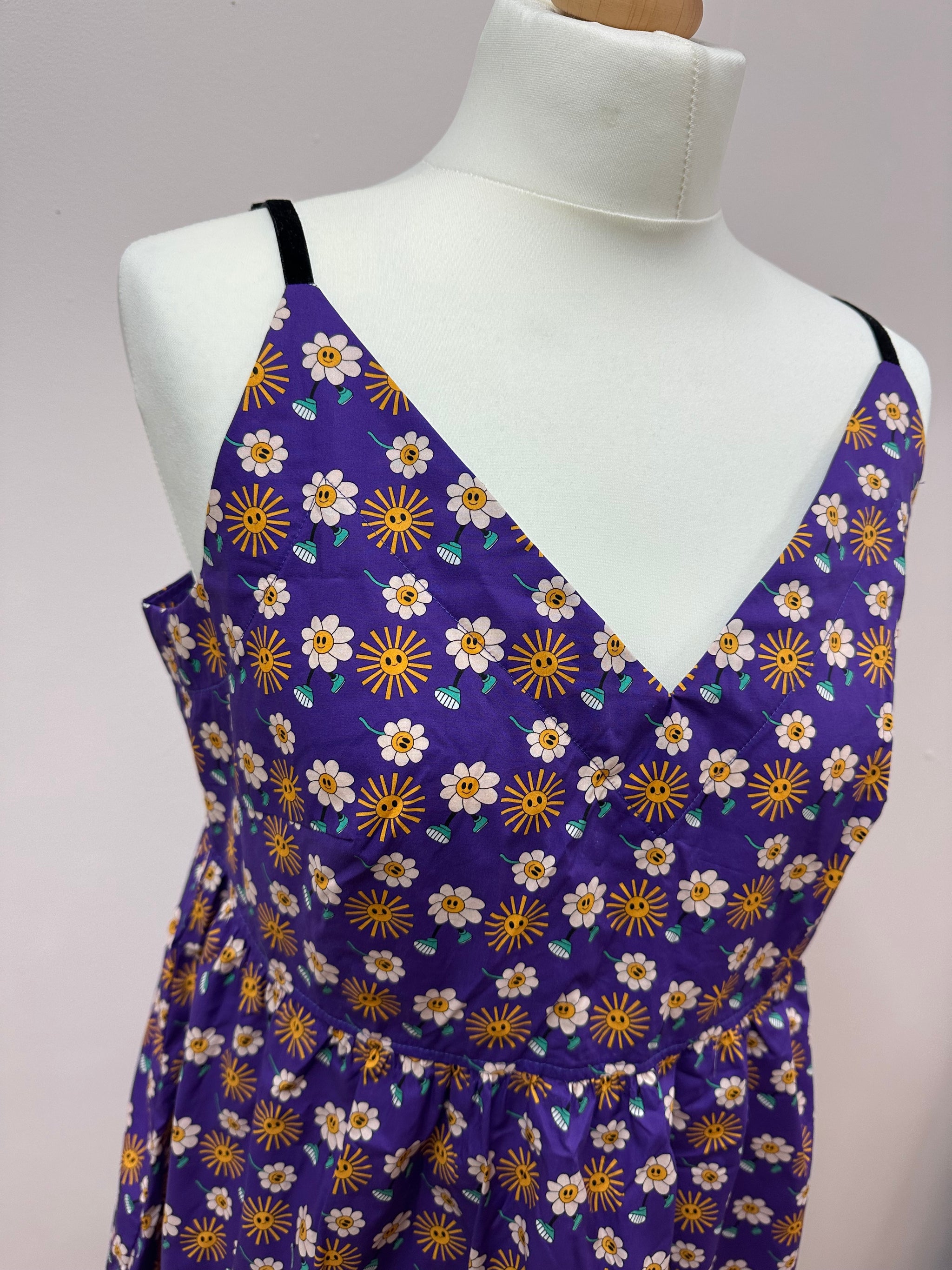 Groovy cami dress size S (10/12)
