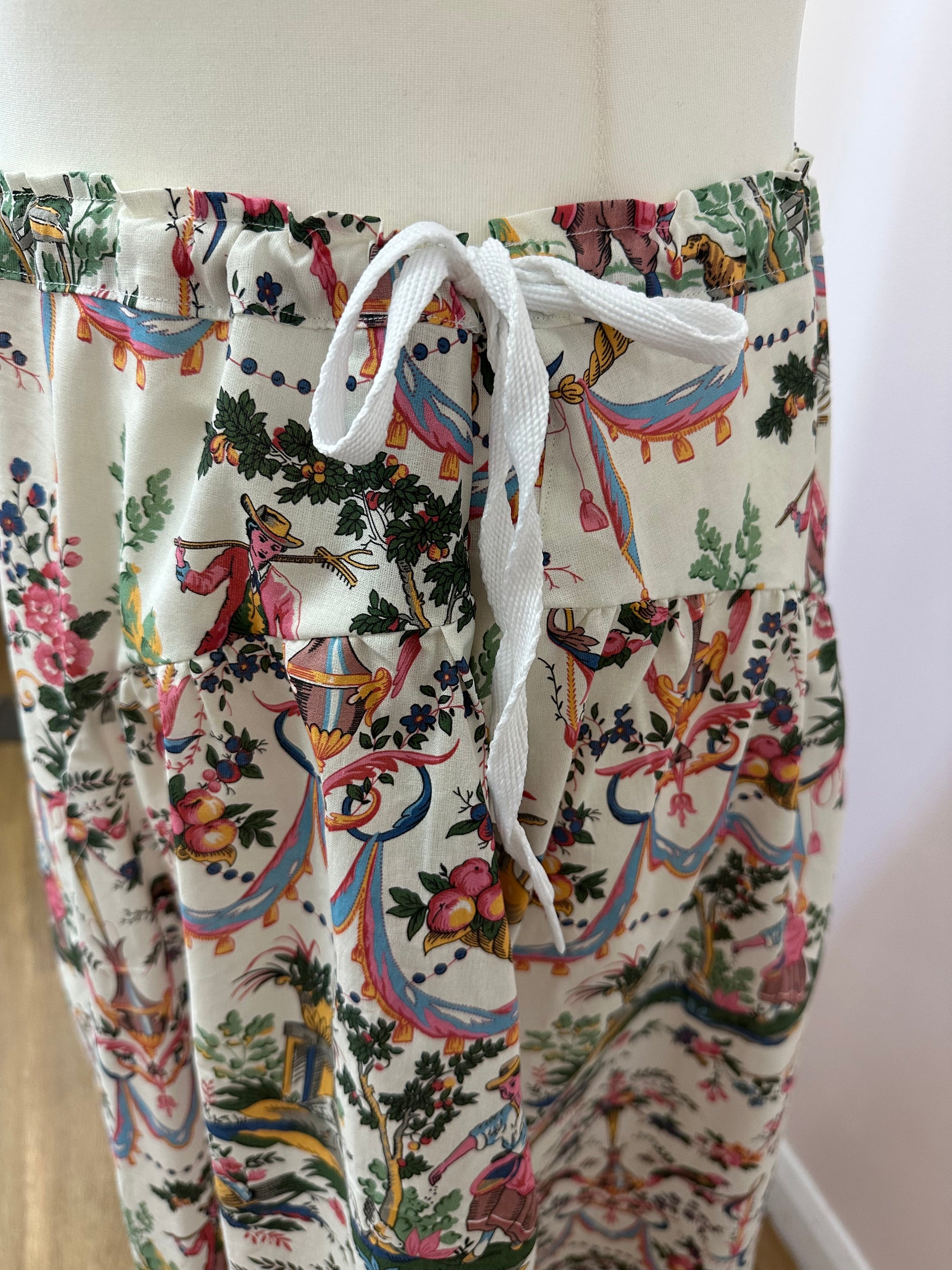 Versailles skirt size S-XL