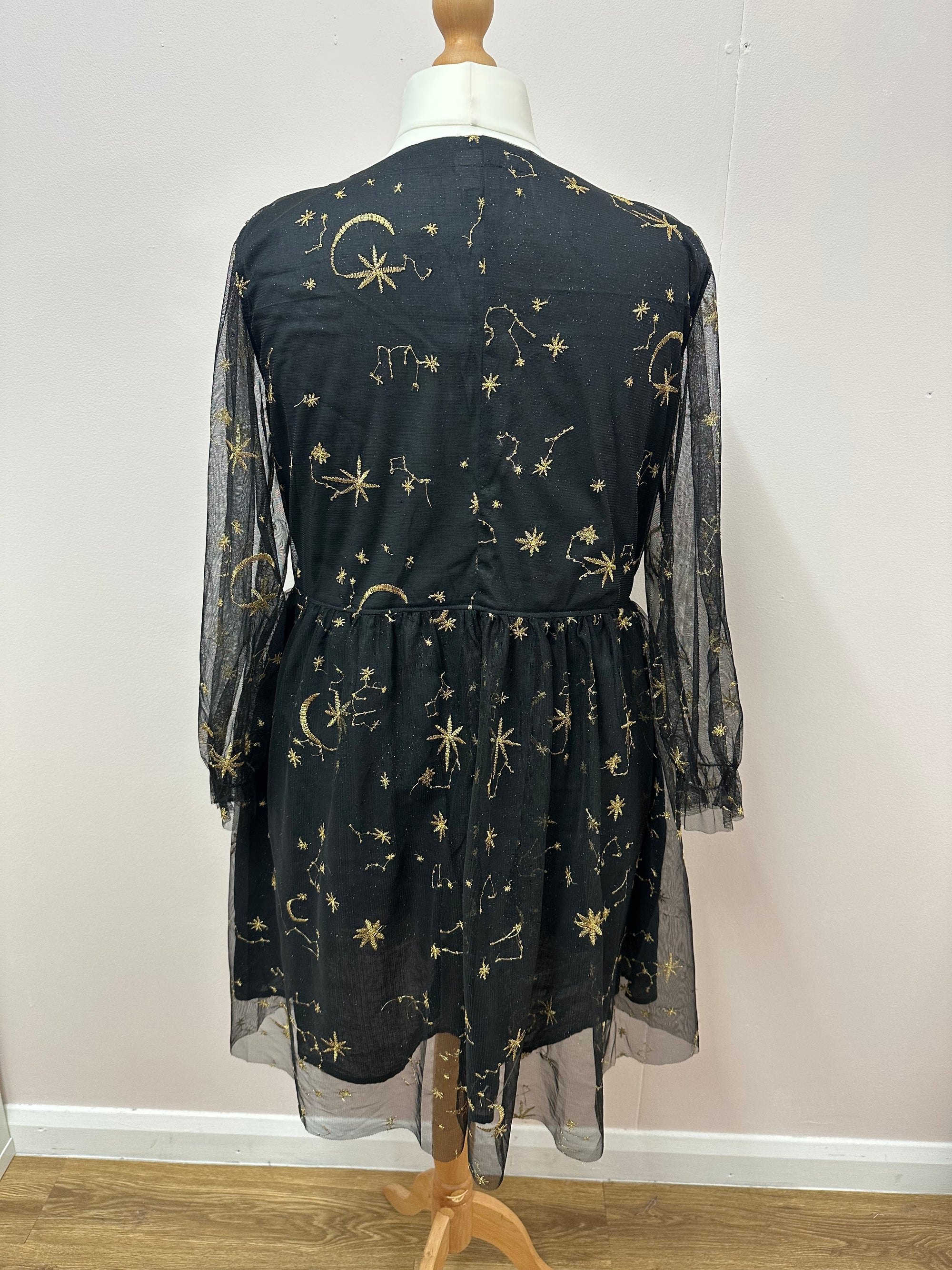 Black constellation lace dress size L (18/20)