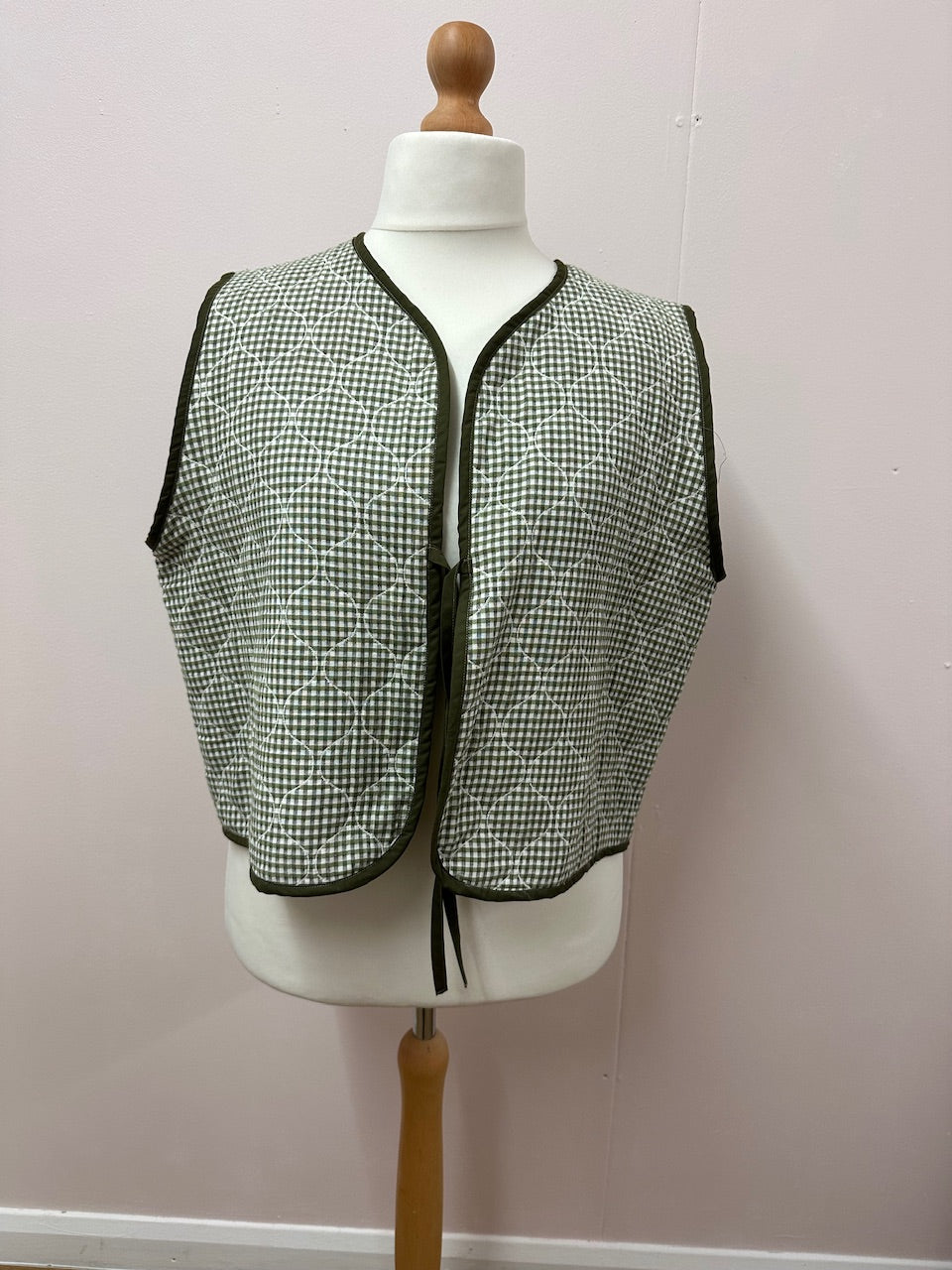 Green vest size L 18/20 (ready to ship)