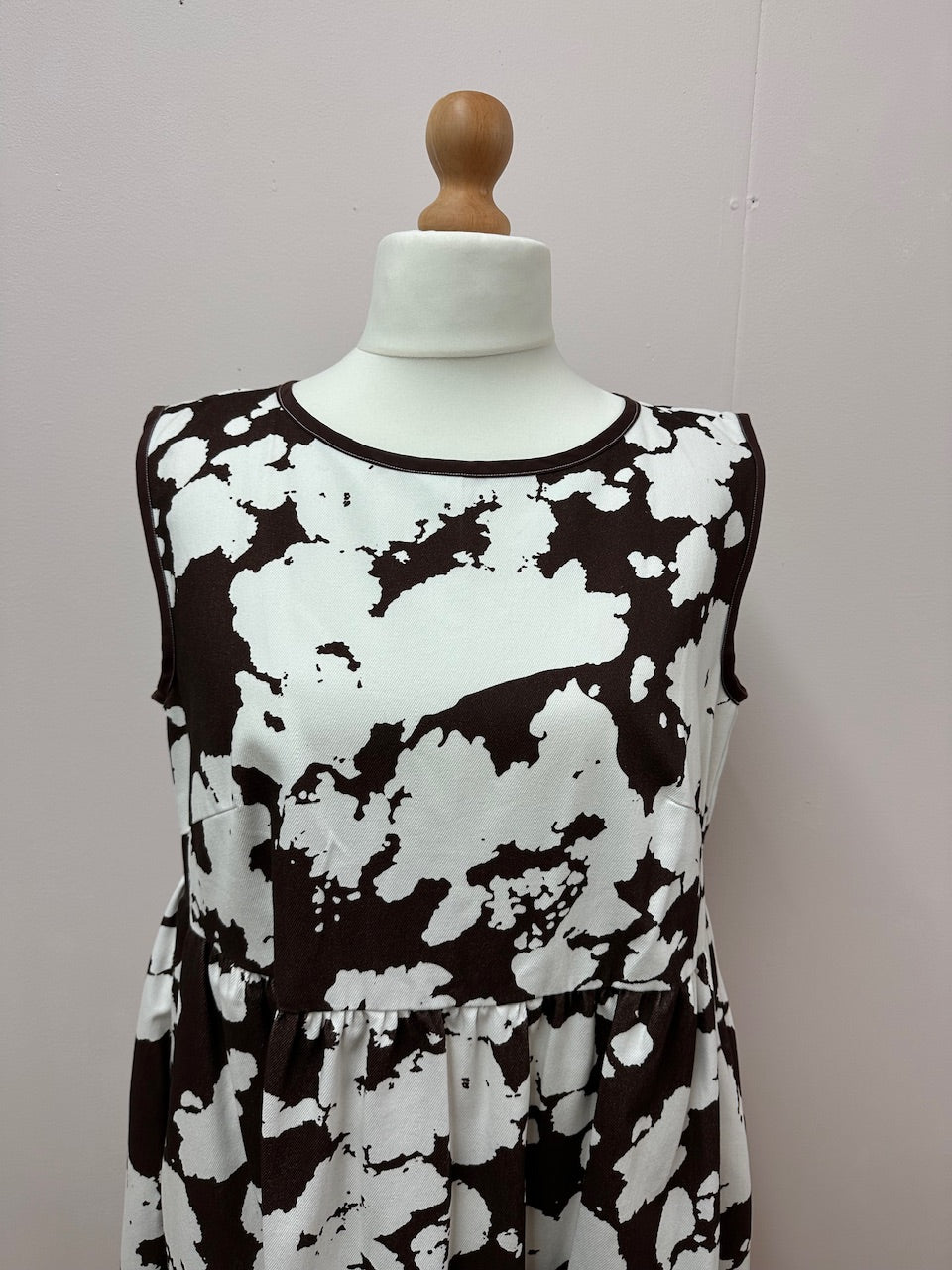 Sleeveless cow print denim dream dress size L (18/20)