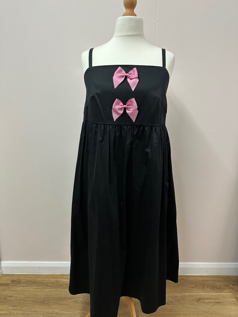 Sausalito Cami dress black size 2XL (24)