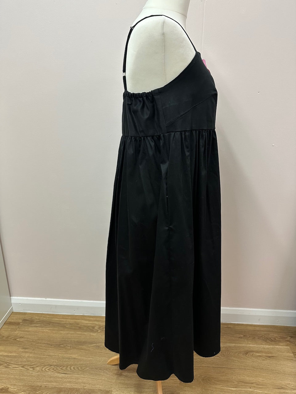 Sausalito Cami dress black size 2XL (24)