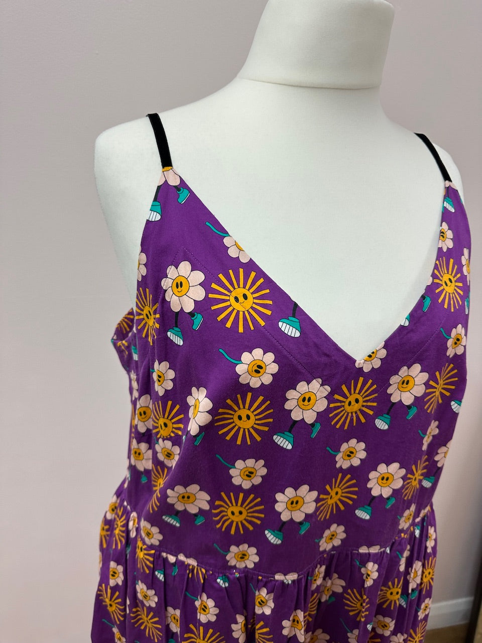 Purple groovy cami dress size L (20)