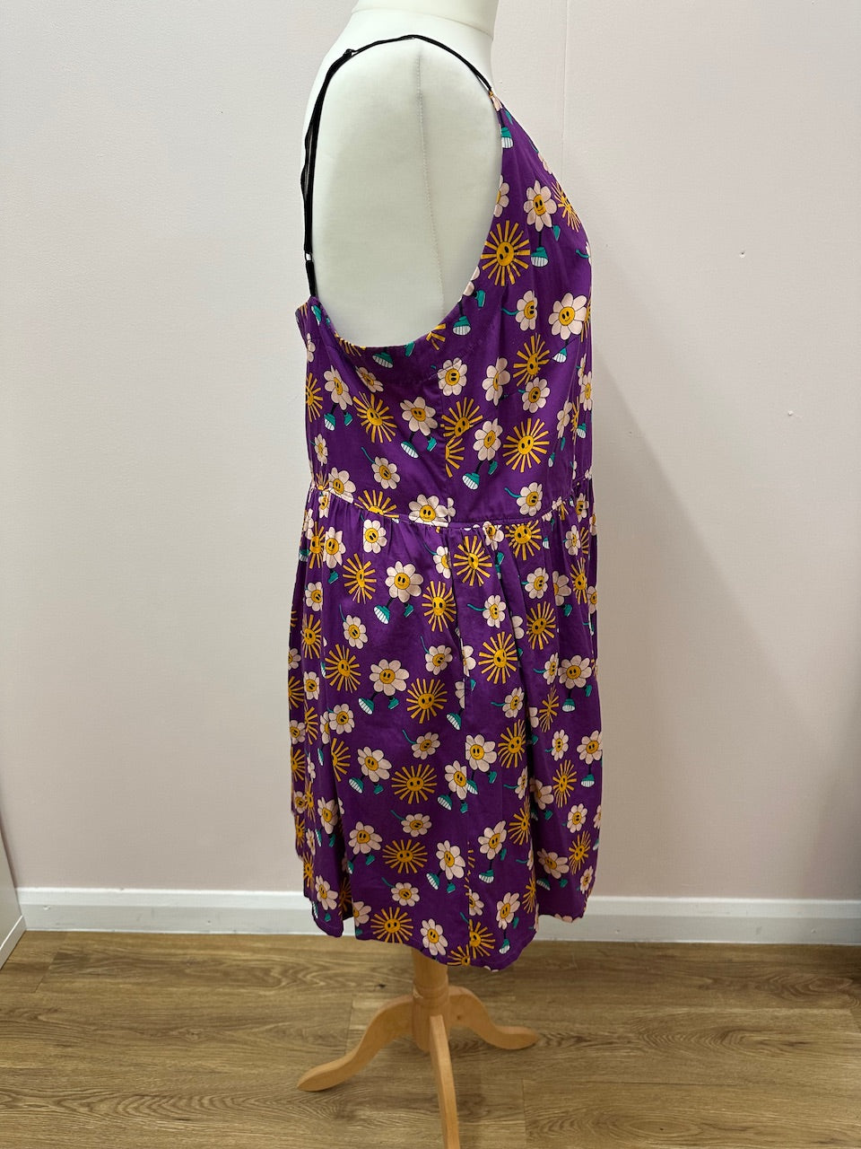 Purple groovy cami dress size L (20)
