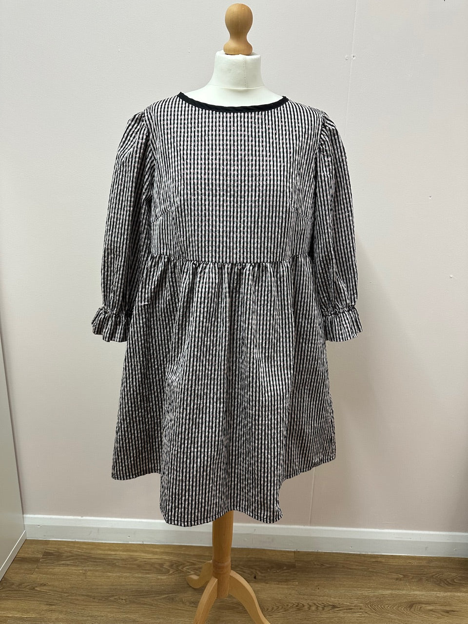Dream party mini dress black/pink size S (10/12)