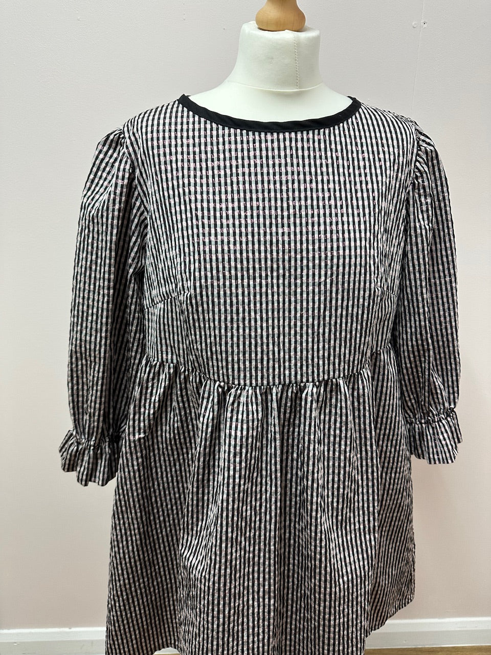 Dream party mini dress black/pink size S (10/12)