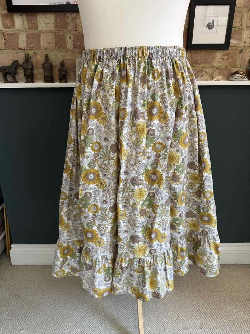 Sunflower skirt size M *sample*