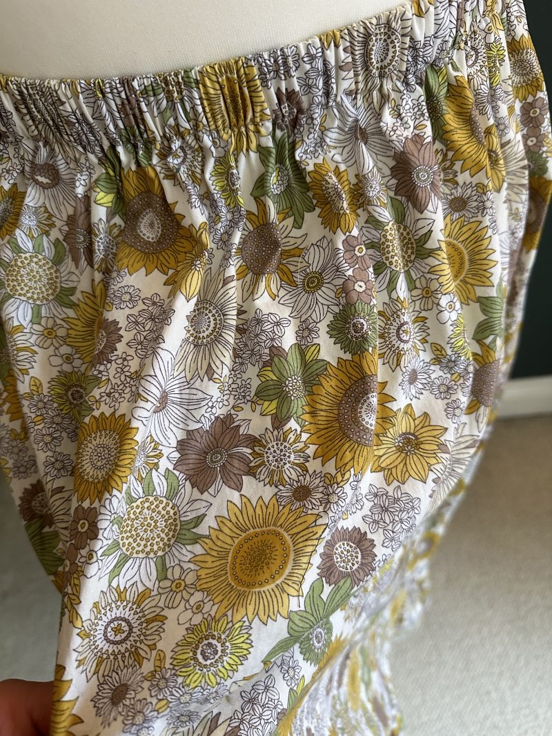 Sunflower skirt size M *sample* - Image 3